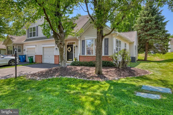 Property Slideshow image 2 of 30 | 17 black eyed susan rd, Langhorne, PA, 19047