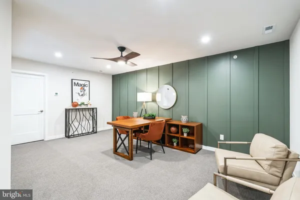 Property Slideshow image 3 of 5 | 40 ivy ln 78, Levittown, PA, 19055