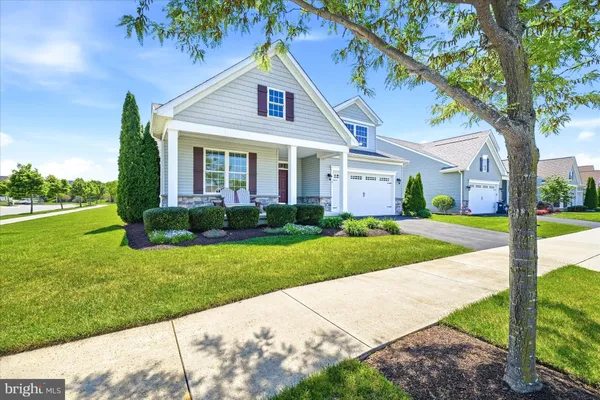 Property Slideshow image 3 of 38 | 3 espalier ln, Middletown, DE, 19709