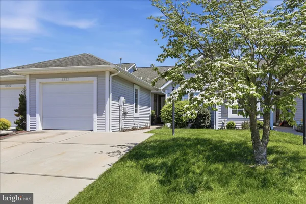 Property Slideshow image 2 of 35 | 3822 farmstead dr, Fayetteville, PA, 17222