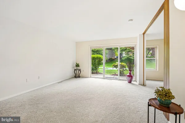 Property Slideshow image 2 of 49 | 3350 chiswick ct 57-1a, Silver Spring, MD, 20906