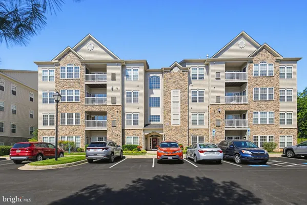 Property Slideshow image 2 of 40 | 11150 chambers ct j, Woodstock, MD, 21163