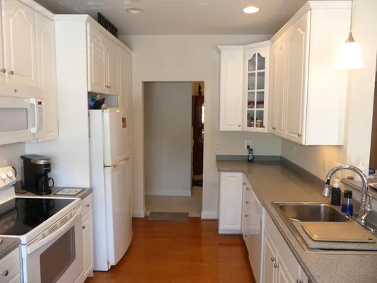 Property Slideshow image 2 of 10 | 305 tiree ct 201, Abingdon, MD, 21009