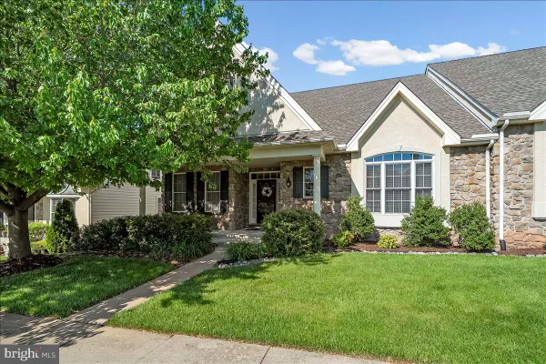 Property Slideshow image 2 of 42 | 4 n henley dr, Avondale, PA, 19311