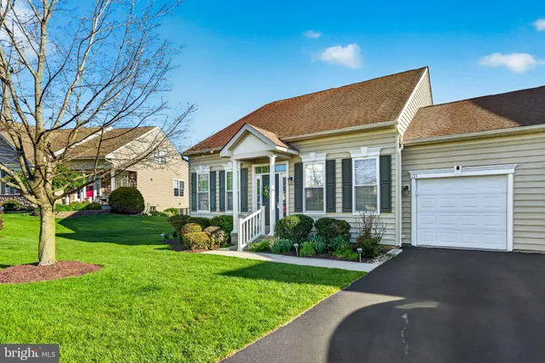 Property Slideshow image 2 of 55 | 131 augusta dr, Honey Brook, PA, 19344