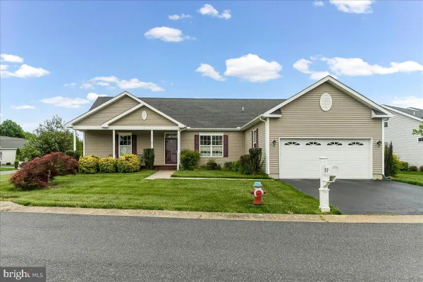 Property Slideshow image 2 of 40 | 57 winding carriage ln, Dover, DE, 19904