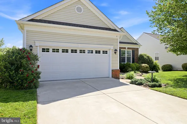 Property Slideshow image 3 of 49 | 9 linden ct, Fredericksburg, VA, 22406