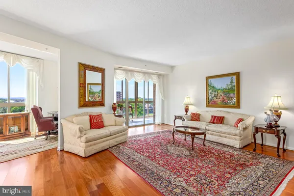 Property Slideshow image 3 of 51 | 19355 cypress ridge ter 1021, Leesburg, VA, 20176