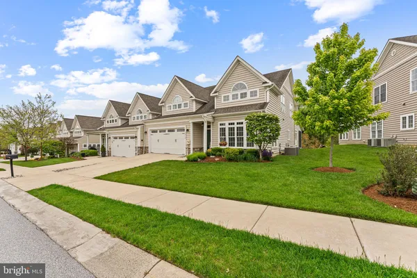 Property Slideshow image 2 of 41 | 1212 calista ln, Phoenixville, PA, 19460