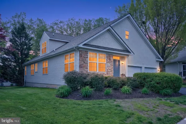 Property Slideshow image 2 of 31 | 16 zinnia way, Langhorne, PA, 19047