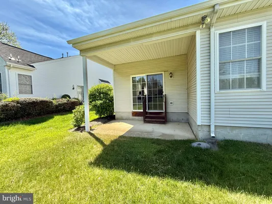 Property Slideshow image 3 of 17 | 75 meadowlark dr, Hamilton, NJ, 08690
