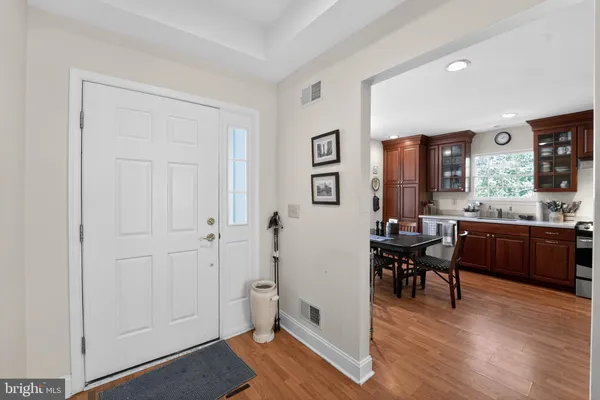 Property Slideshow image 3 of 32 | 6 hedge rd, Princeton, NJ, 08540