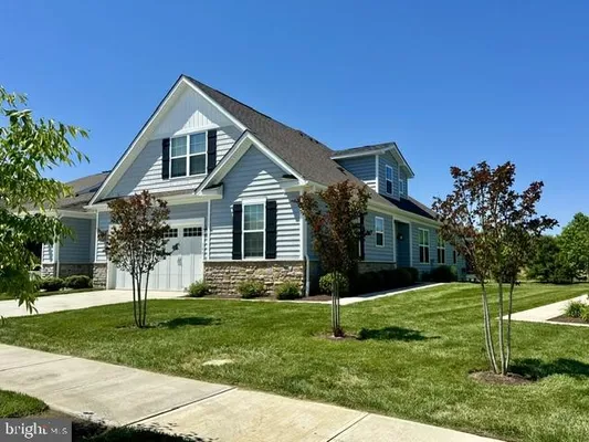 Property Slideshow image 3 of 19 | 364 moorings cir 100, Stevensville, MD, 21666