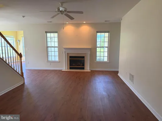 Property Slideshow image 2 of 35 | 506 whispering trl, Middletown, DE, 19709