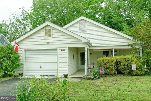 Property Slideshow image 3 of 23 | 105 buckingham dr, Southampton, NJ, 08088