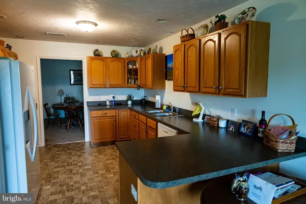 Property Slideshow image 2 of 7 | 1371 chami dr 166, Spring Grove, PA, 17362