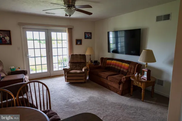 Property Slideshow image 3 of 7 | 1371 chami dr 166, Spring Grove, PA, 17362
