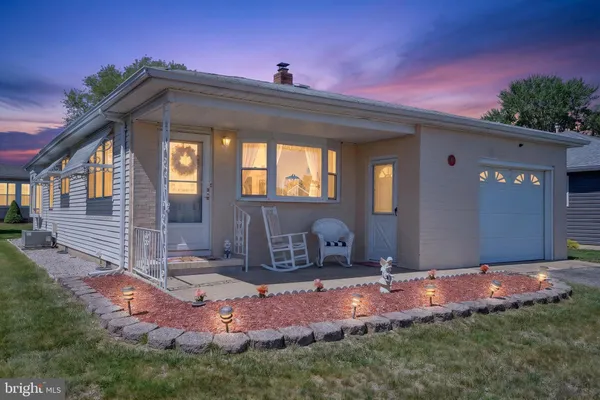 Property Slideshow image 3 of 32 | 17 corinth pl, Toms River, NJ, 08757