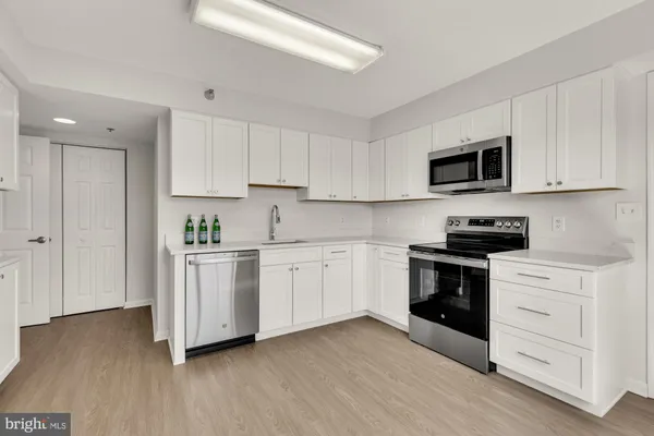 Property Slideshow image 3 of 36 | 14805 pennfield cir 309, Silver Spring, MD, 20906