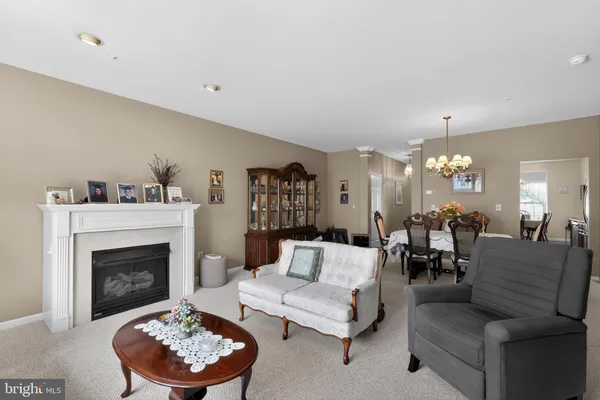 Property Slideshow image 3 of 27 | 8 stuart dr 8, Norristown, PA, 19401