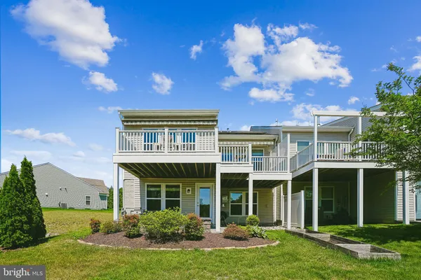 Property Slideshow image 3 of 55 | 126 long point dr, Fredericksburg, VA, 22406