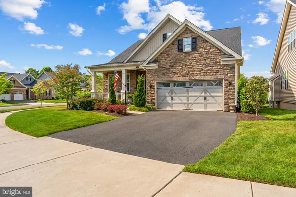 Property Slideshow image 3 of 91 | 6165 chancellorsville dr, Gainesville, VA, 20155