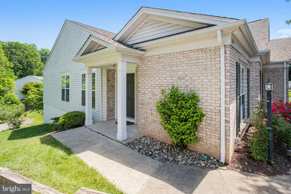 Property Slideshow image 3 of 58 | 12357 romney mews, Woodbridge, VA, 22192