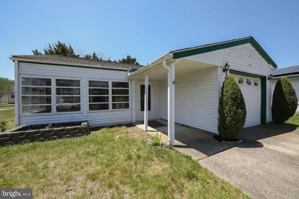 Property Slideshow image 3 of 27 | 87 huntington dr, Southampton, NJ, 08088