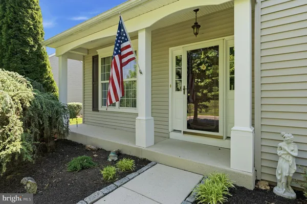 Property Slideshow image 3 of 46 | 422 westview dr, Avondale, PA, 19311