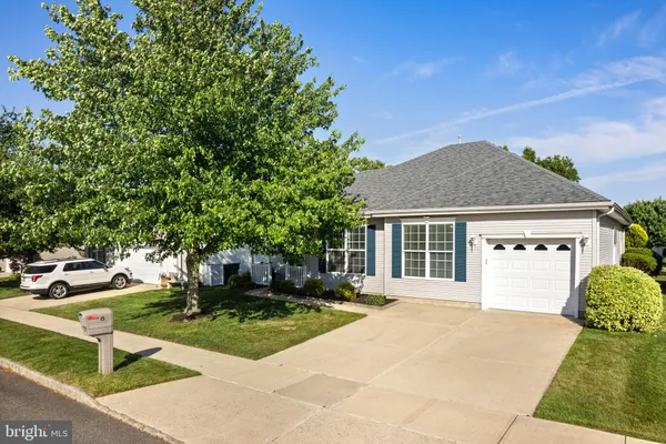 Property Slideshow image 2 of 33 | 15 reef ln, Tuckerton, NJ, 08087