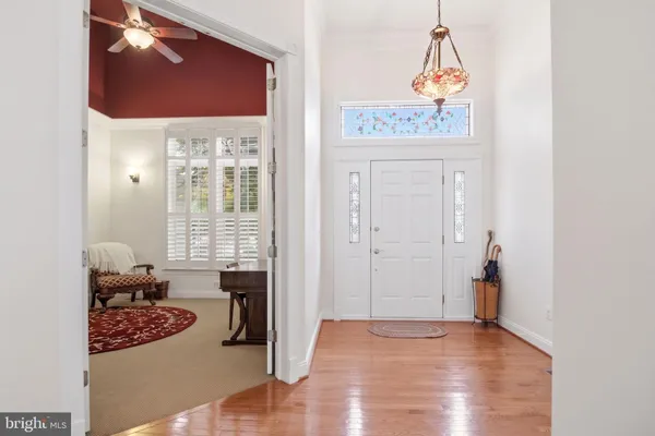 Property Slideshow image 3 of 16 | 15508 hagen way, Haymarket, VA, 20169