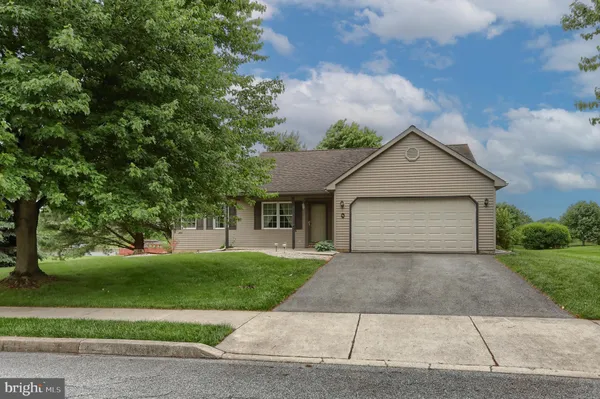 Property Slideshow image 3 of 41 | 49 springhouse dr, Myerstown, PA, 17067