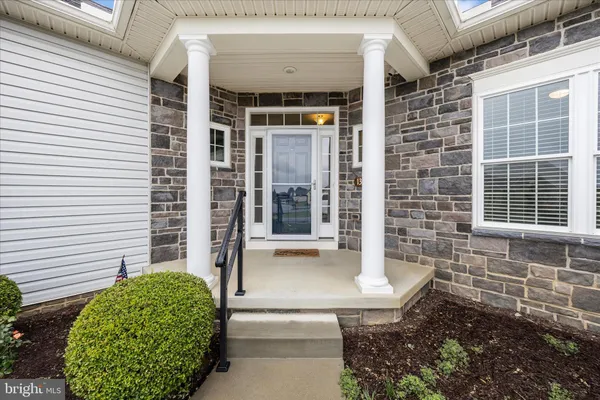 Property Slideshow image 3 of 56 | 13928 patriot way, Hagerstown, MD, 21740