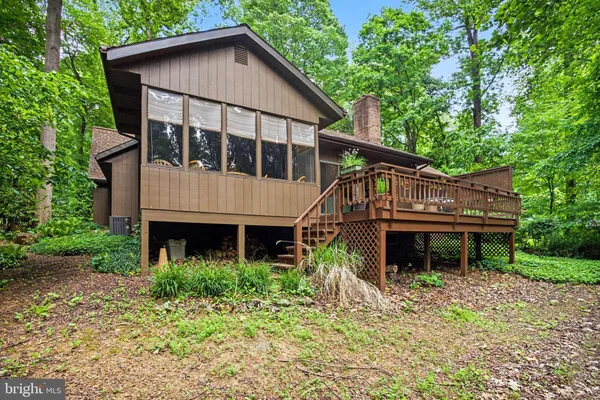 Property Slideshow image 3 of 28 | 30 poplar ln, Elizabethtown, PA, 17022