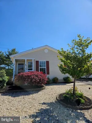 Property Slideshow image 2 of 35 | 48 fort lee dr, Manahawkin, NJ, 08050