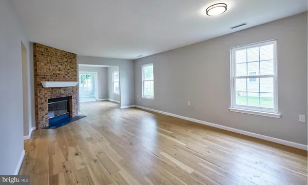 Property Slideshow image 3 of 27 | 27 kelly dr, Deptford, NJ, 08096