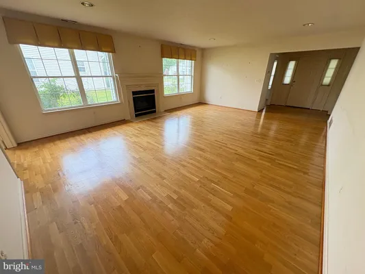 Property Slideshow image 3 of 39 | 410 elderberry ct, Mount Laurel, NJ, 08054