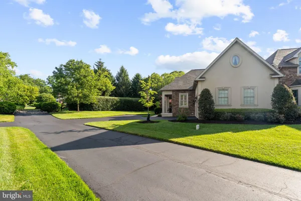 Property Slideshow image 3 of 35 | 703 saint andrews ct, Telford, PA, 18969