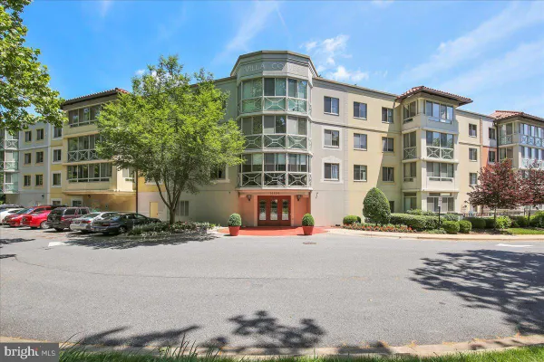 Property Slideshow image 2 of 48 | 14809 pennfield cir 314, Silver Spring, MD, 20906