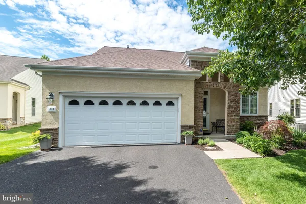 Property Slideshow image 2 of 69 | 1225 scott pl, Warminster, PA, 18974