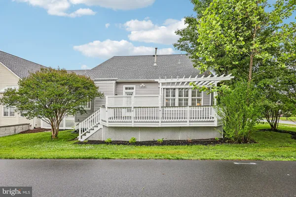 Property Slideshow image 2 of 30 | 9716 seafield pl, Bristow, VA, 20136