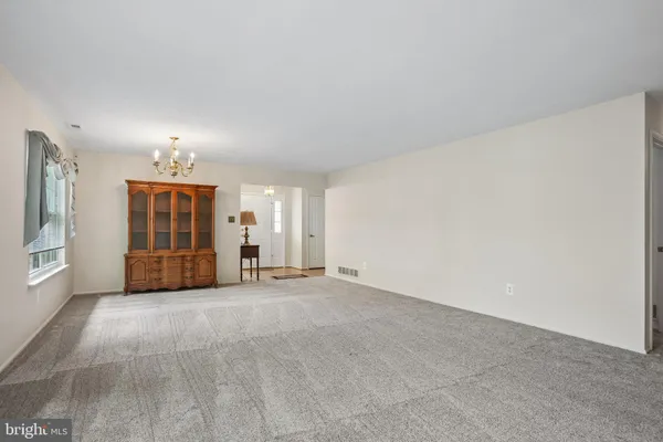Property Slideshow image 3 of 21 | 929 larkspur pl, Mount Laurel, NJ, 08054
