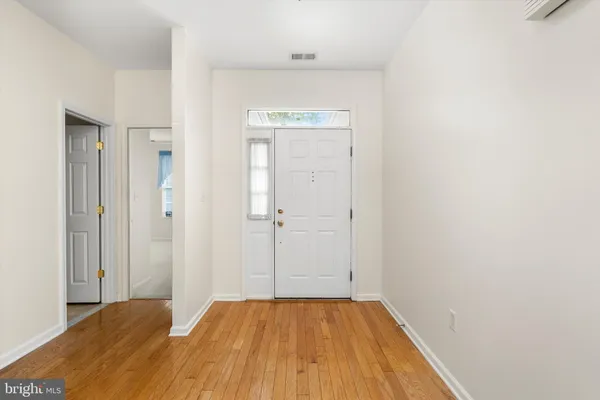 Property Slideshow image 3 of 27 | 10 powderhorn way, Allentown, NJ, 08501