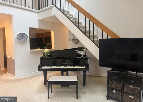 Property Slideshow image 3 of 16 | 72303 delaire landing rd 303, Philadelphia, PA, 19114