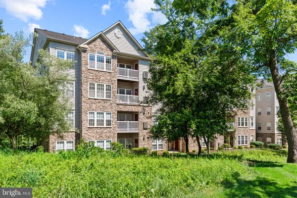 Property Slideshow image 3 of 28 | 11150 chambers ct q, Woodstock, MD, 21163
