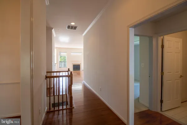 Property Slideshow image 3 of 91 | 6708 stream view ln, Warrenton, VA, 20187