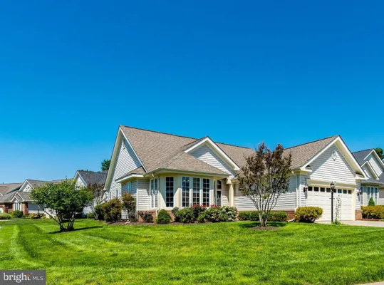 Property Slideshow image 2 of 42 | 13651 heritage valley way, Gainesville, VA, 20155