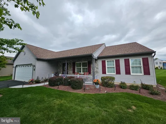 Property Slideshow image 2 of 50 | 122 arbor dr, Myerstown, PA, 17067