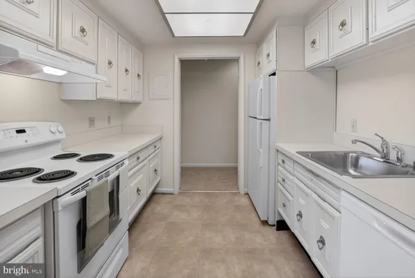 Property Slideshow image 3 of 31 | 3406 chiswick ct 47-2a, Silver Spring, MD, 20906