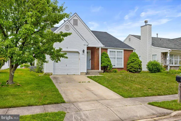 Property Slideshow image 2 of 28 | 379 barbados dr, Williamstown, NJ, 08094